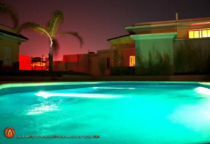 Hotel cerca del colegio: Hotel Esmeralda